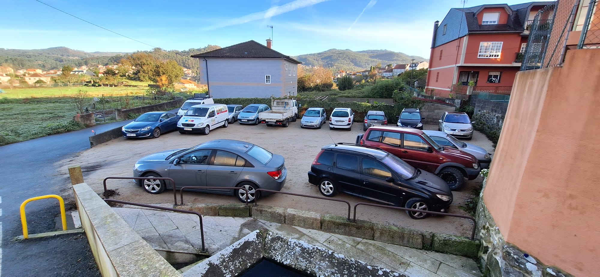 fotografia do aparcadoiro da oliveira