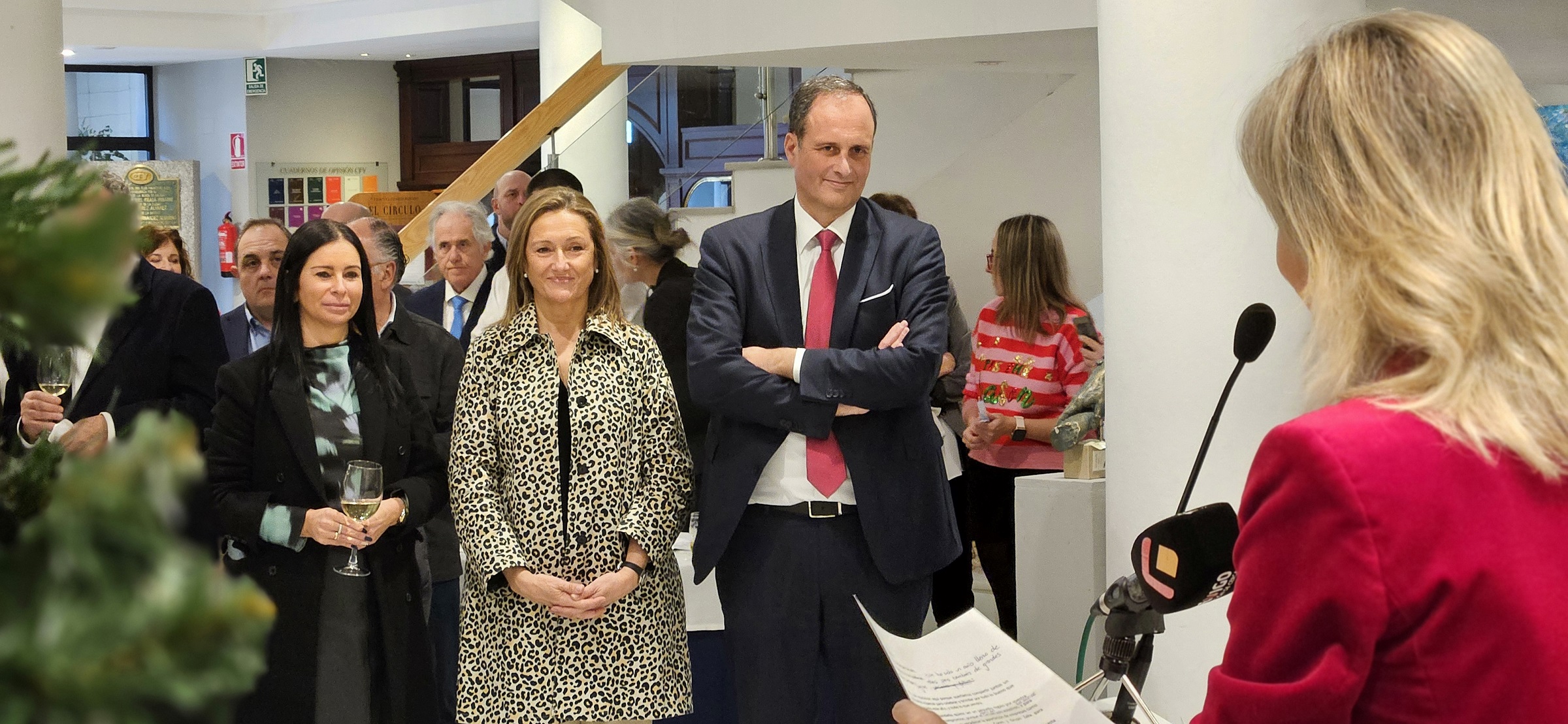 20241219_luisa sanchez brinde nadal circulo empresarios galicia