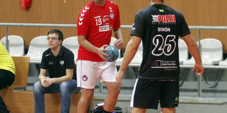 Una desconexión antes del descanso condena al Octavio