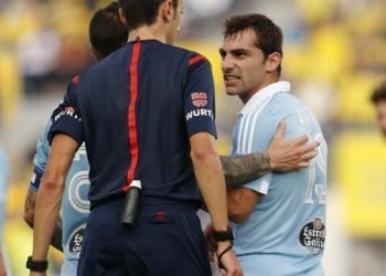 Jonny: «El árbitro estaba deseando echar a Fabián a la calle»