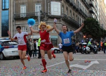 Un belén viviente, novias a la carrera, Darth Vader y hasta Pablo Iglesias en la San Silvestre