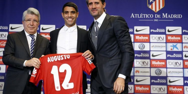 El Celta ingresará menos de 2,5 millones por la venta de Augusto, según Vélez