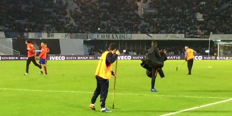 Caballero: «No es lo mismo un jardín que un campo de fútbol»
