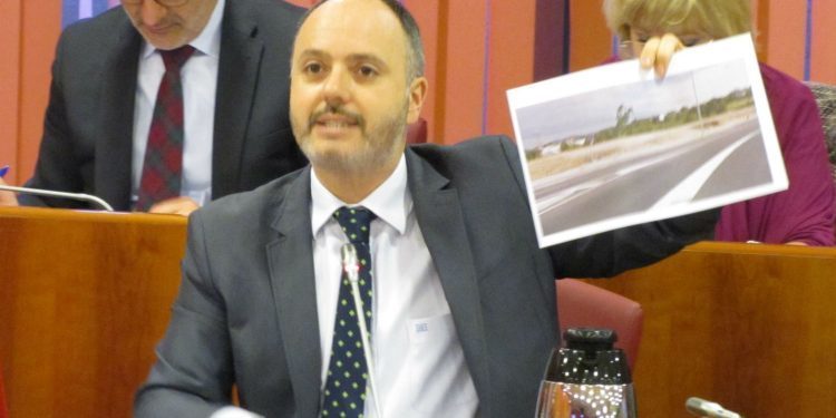 Vigo reclama a la Xunta dos aparcamientos gratuitos en el Cunqueiro