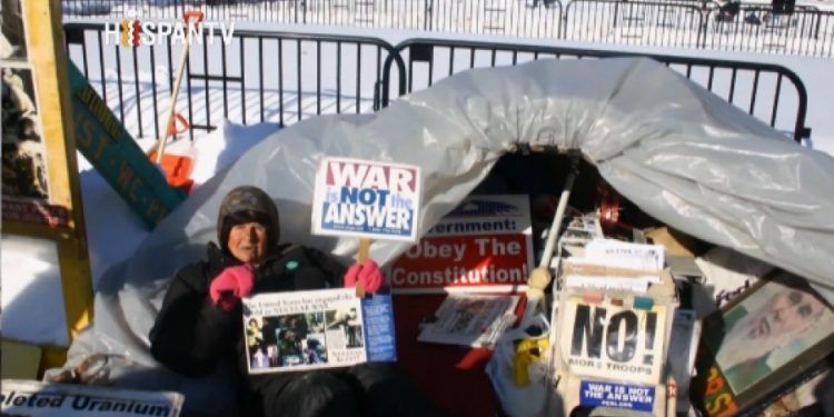 Fallece la viguesa que protestó durante 35 años ante la Casa Blanca