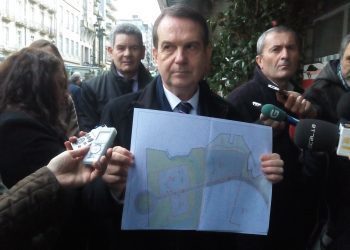 Caballero denuncia que la Xunta dispone de dos terrenos para parking en el Cunqueiro