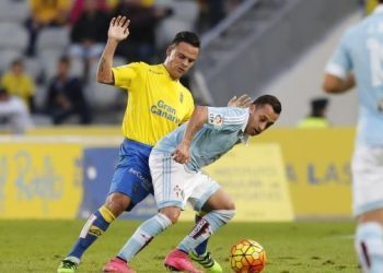 El Celta tropieza con el árbitro y consigo mismo en Las Palmas