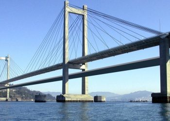 ¿Una pasarela peatonal bajo el Puente de Rande?