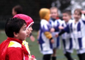 Cuando los niños no entienden de lluvia, rivales ni resultados