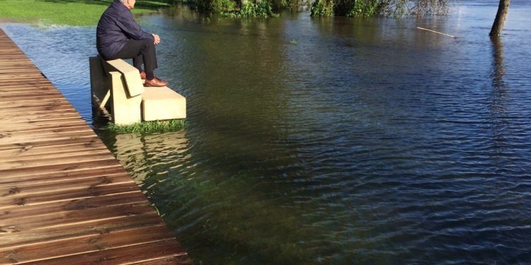 Avisos en Tui por la crecida del Miño