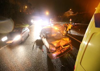 Dos heridos en una colisión en cadena en Tui