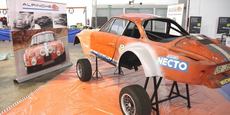 El Alpinche acapara la atención en el salón de vehículos clásicos