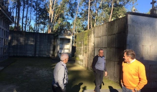 Desatrancada a ampliación do camposanto de Parada