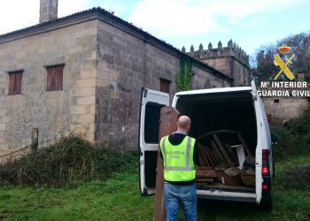 Detenido por el robo en un pazo de Aldán tras ofrecer las piezas en redes sociales