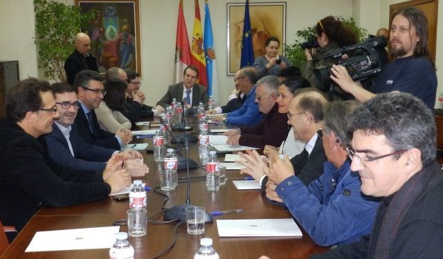 Caballero: «Estaremos todos los concellos, pero no la Xunta»