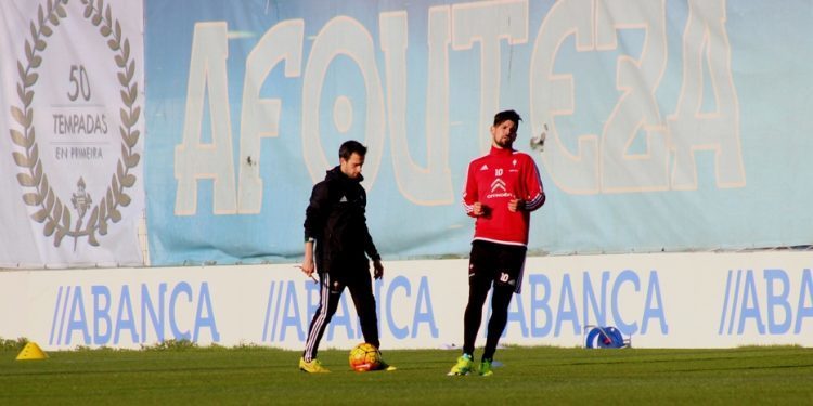 Nolito llega a tiempo para lanzar el esprint