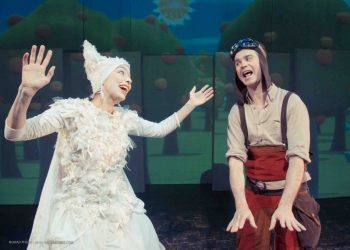 Más de 4.000 escolares de Vigo se adentran en el teatro de la mano de ‘Aurora’