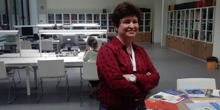 Bibliotecas do Chuvi: 9.000 volumes e revistas científicas desde 1975