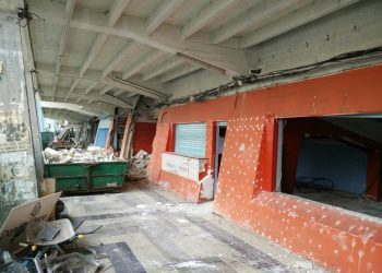 Comienza el derribo de la fachada de Balaídos