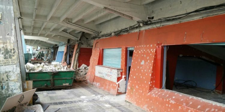 Comienza el derribo de la fachada de Balaídos