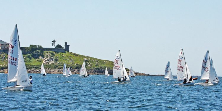 Baiona pone en juego el título gallego de 420