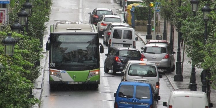 Sólo Madrid y Alicante tienen el autobús más caro que Vigo