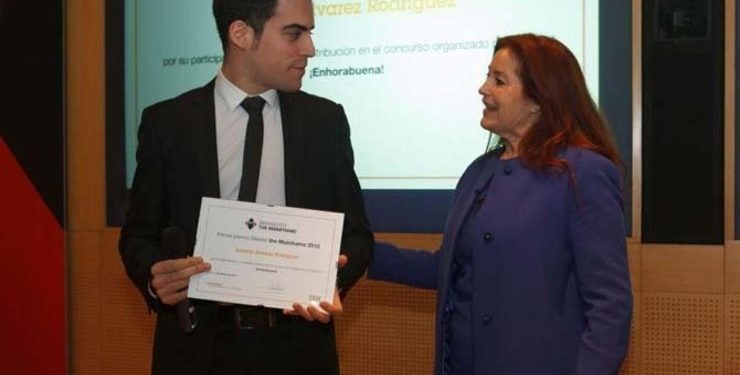 Premio Nacional IBM y pase a la fase mundial para un estudiante vigués