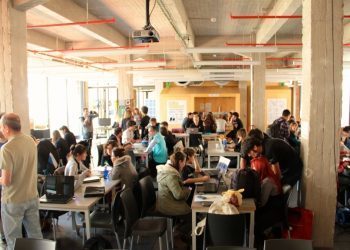 Tres aplicaciones de Vigo hacen doblete en los premios de la ‘Hack for good’
