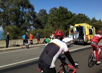 Un ciclista fallecido y siete heridos en un atropello múltiple en A Guarda