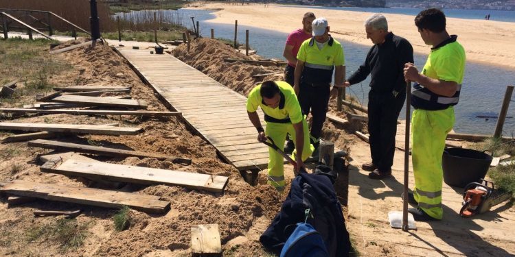 Comienzan las obras de reparación de los accesos a Praia América