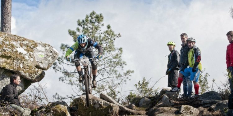 Óscar Martínez y Eva Castro ganan en Coruxo