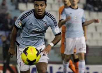 La Liga denuncia a los Riazor Blues por cánticos ofensivos contra Rafinha
