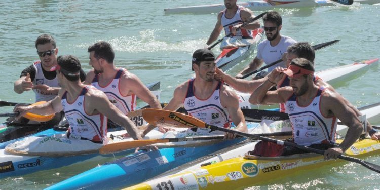 La carrera olímpica tiene parada en Trasona para los palistas del Kayak Tudense