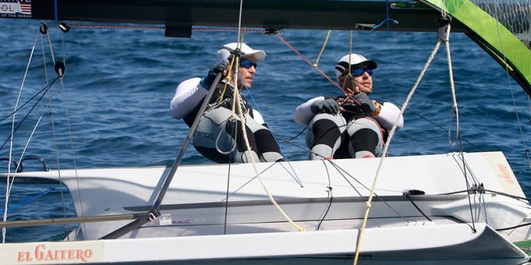 Los asturianos Alonso discrepan de la presión que ejerce la tripulación reserva del 49er