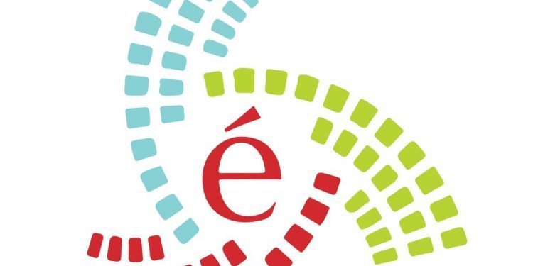 Las cámaras de seguridad delatan a un joven que robaba en un supermercado de Vigo con un bolso manipulado