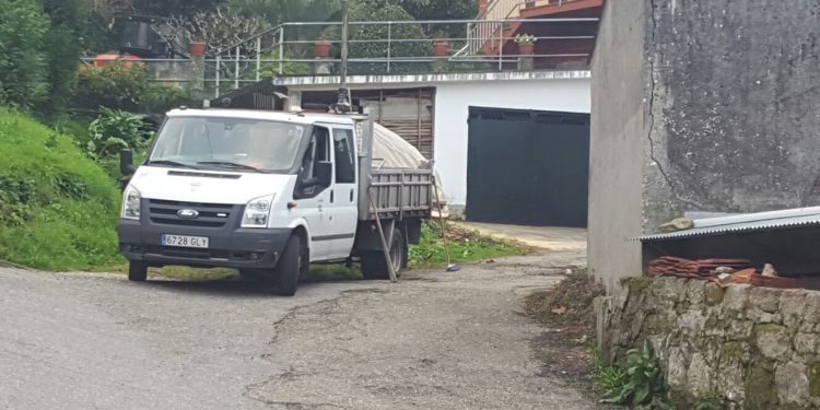O PSOE denuncia que operarios municipais traballaron nun camiño privado