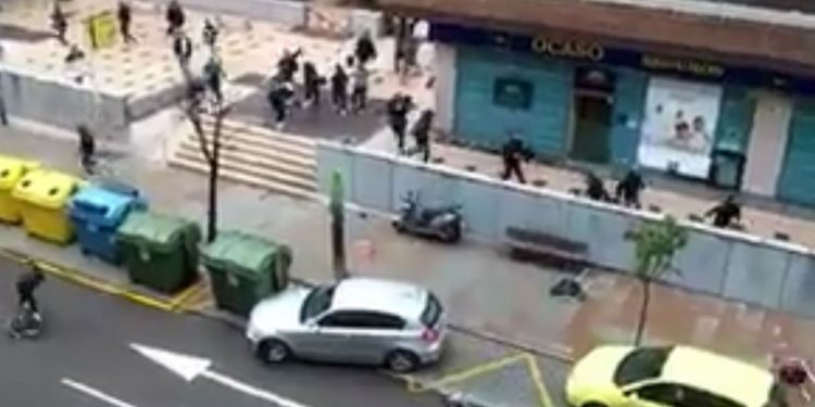 Pelea multitudinaria en Vigo entre ultras del Betis y del Celta