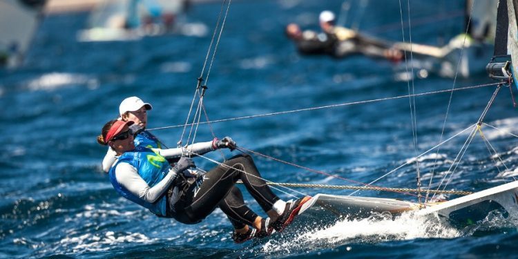 Támara Echegoyen y Berta Betanzos lideran el Europeo de Barcelona
