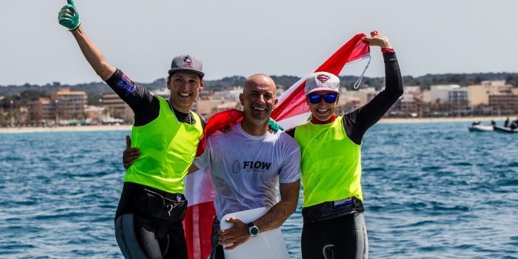 El entrenador vigués Alberto García gana el Europeo de 470 con la tripulación olímpica de Austria