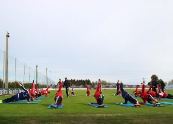«Si ganamos podremos escoger el menú, pero hoy tenemos hambre y queremos comer»