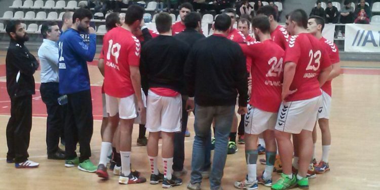 El Octavio alimenta su esperanza en Irún