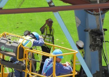 Todo listo para comenzar el desmontaje de la cubierta de Tribuna