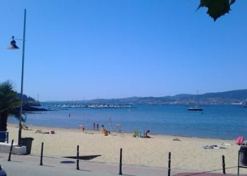 La Comisión Europea pide que se prohíba el baño en la playa de Arealonga