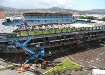 El lunes se reanudará el desmontaje de la cubierta de Tribuna