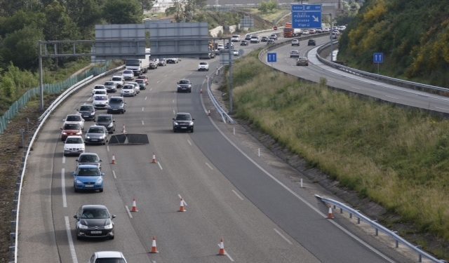 Colapso en la AP9 y la VG20 por un accidente y la avería de un camión