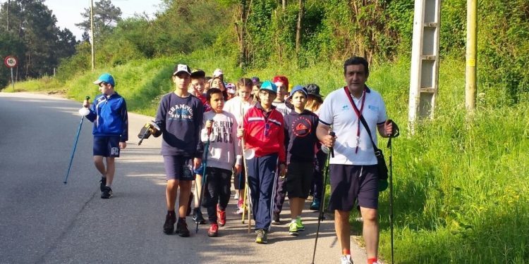 Os alumnos do colexio San José de La Guía inician o seu Camiño Solidario
