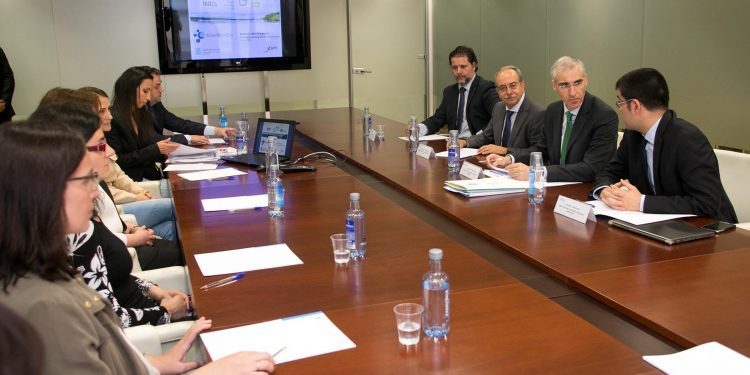 Braga e Galicia deseñan un prototipo para detectar contaminación das augas