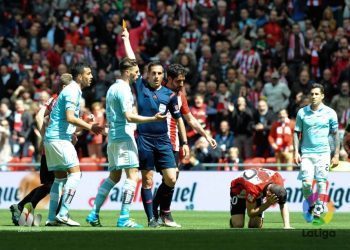 Competición castiga a Cabral con dos partidos y el Celta recurrirá ante Apelación