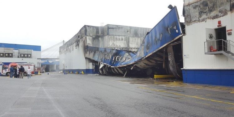 Finalizado o trasvase dos depósitos de amoníaco de Fandicosta