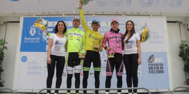 Gutiérrez acabó segundo y Blanco fue el mejor gallego en la Volta a Coruña
